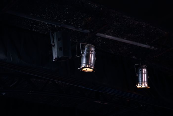 Arena concert lighting rig