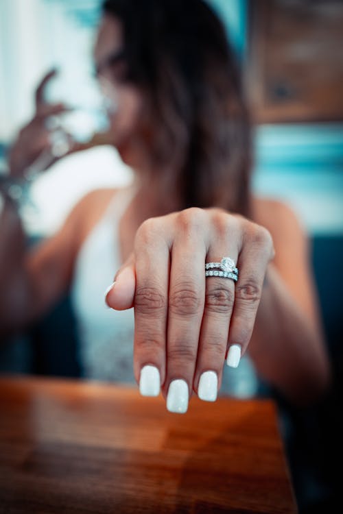 Fotografi Fokus Cincin Warna Perak