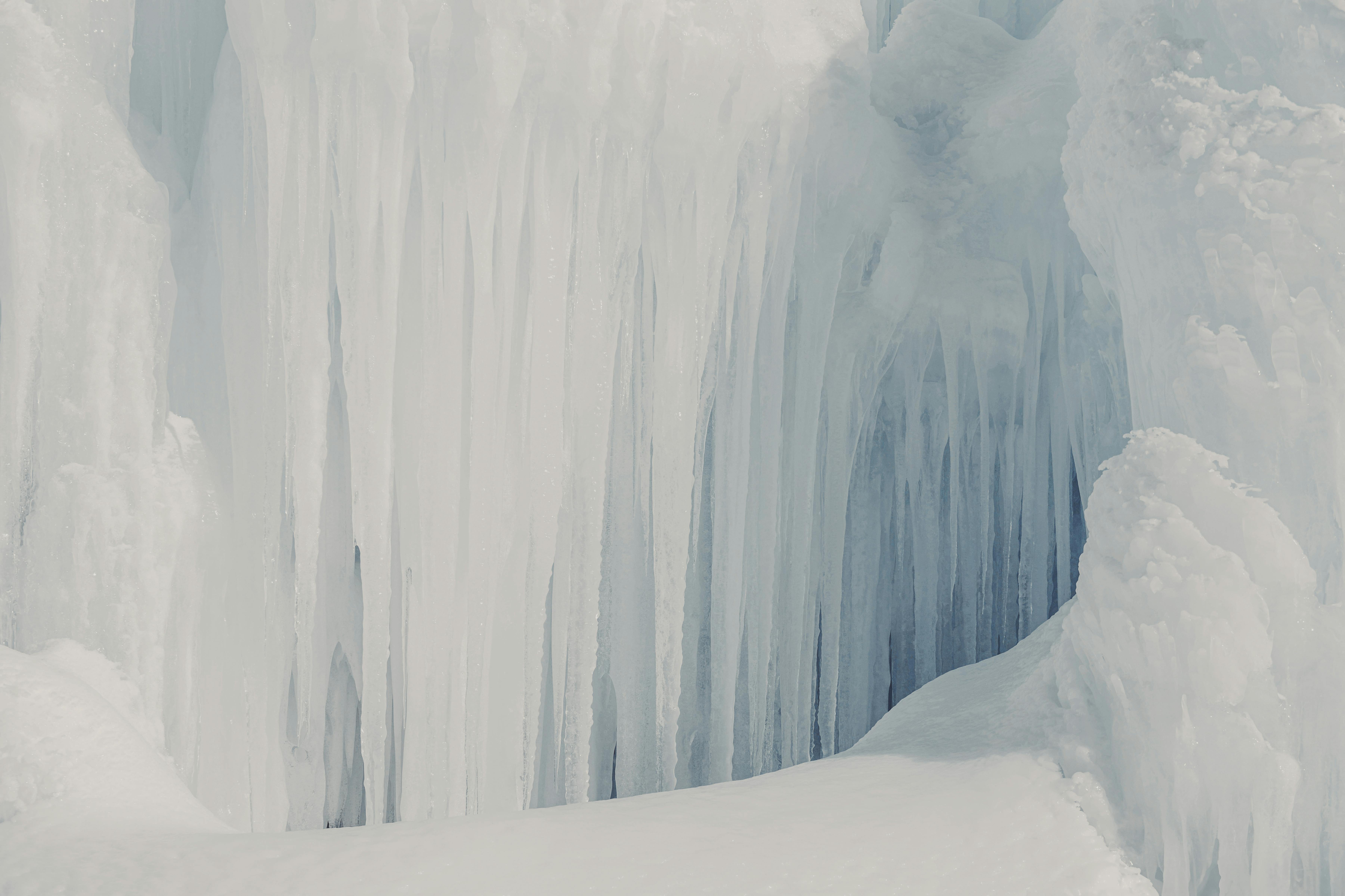 ICE, Climate Bonds Initiative Partner to Strengthen Sustainable Bond Data Transparency — Photo by eberhard grossgasteiger on 