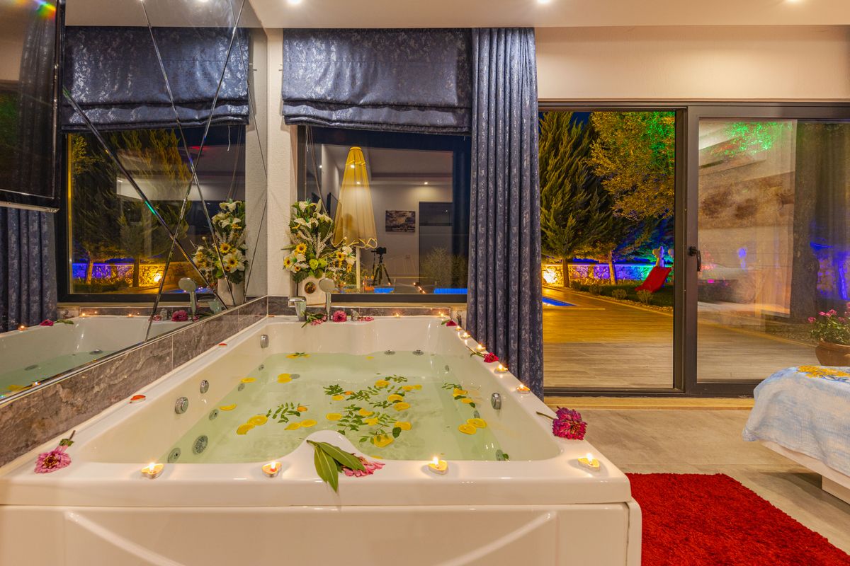 Jacuzzi Therapy