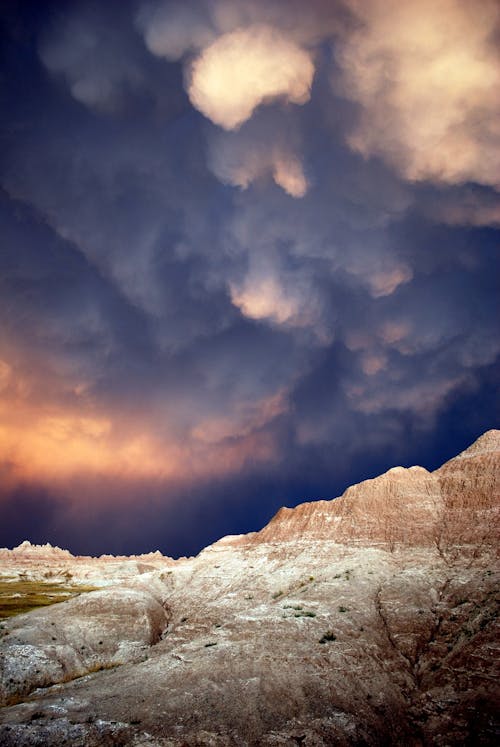 Máy bay trên bầu trời