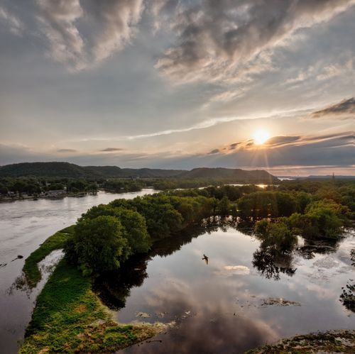 Free Beautiful landscape with a river and sunset in Wabasha, Minnesota, USA. Stock Photo