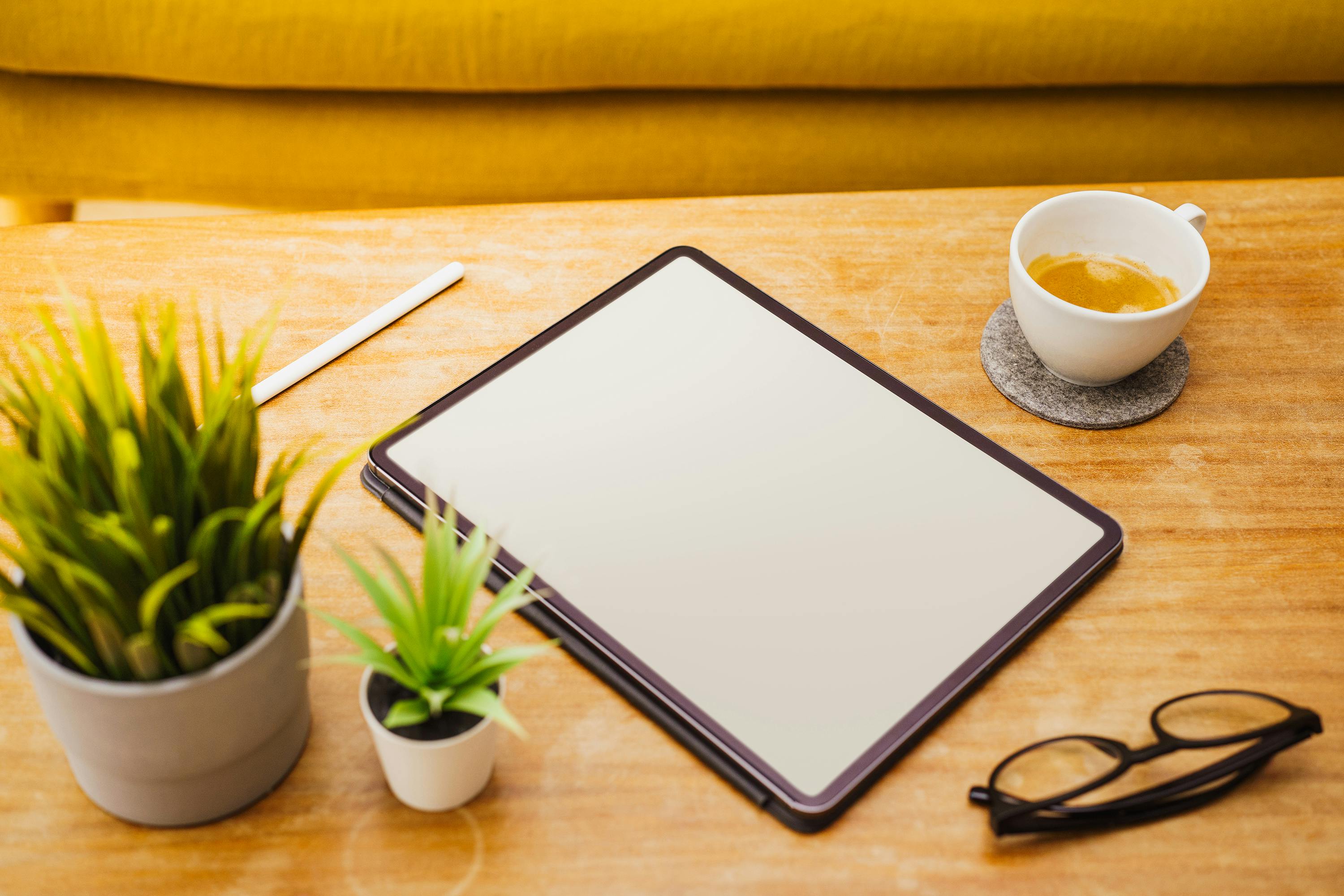 Spring Cleaning Goes Digital: Easy Ways to Declutter Your Online Life — Photo by Jakub Zerdzicki on Pexels