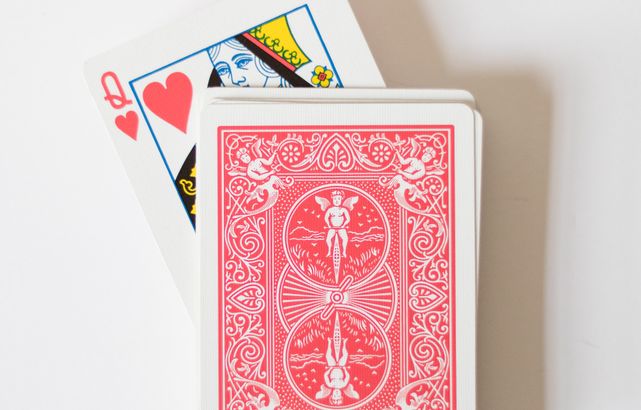 Online Casino: Spielautomaten und Live-Spiele im Überblick