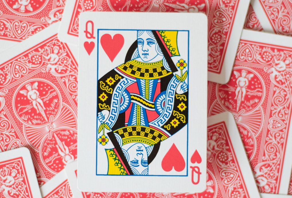 Online Casino: Spielautomaten und Live-Spiele im Überblick