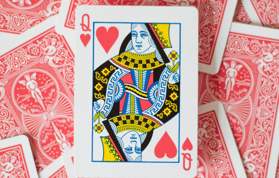 Online Casino: Spielautomaten und Live-Spiele im Überblick