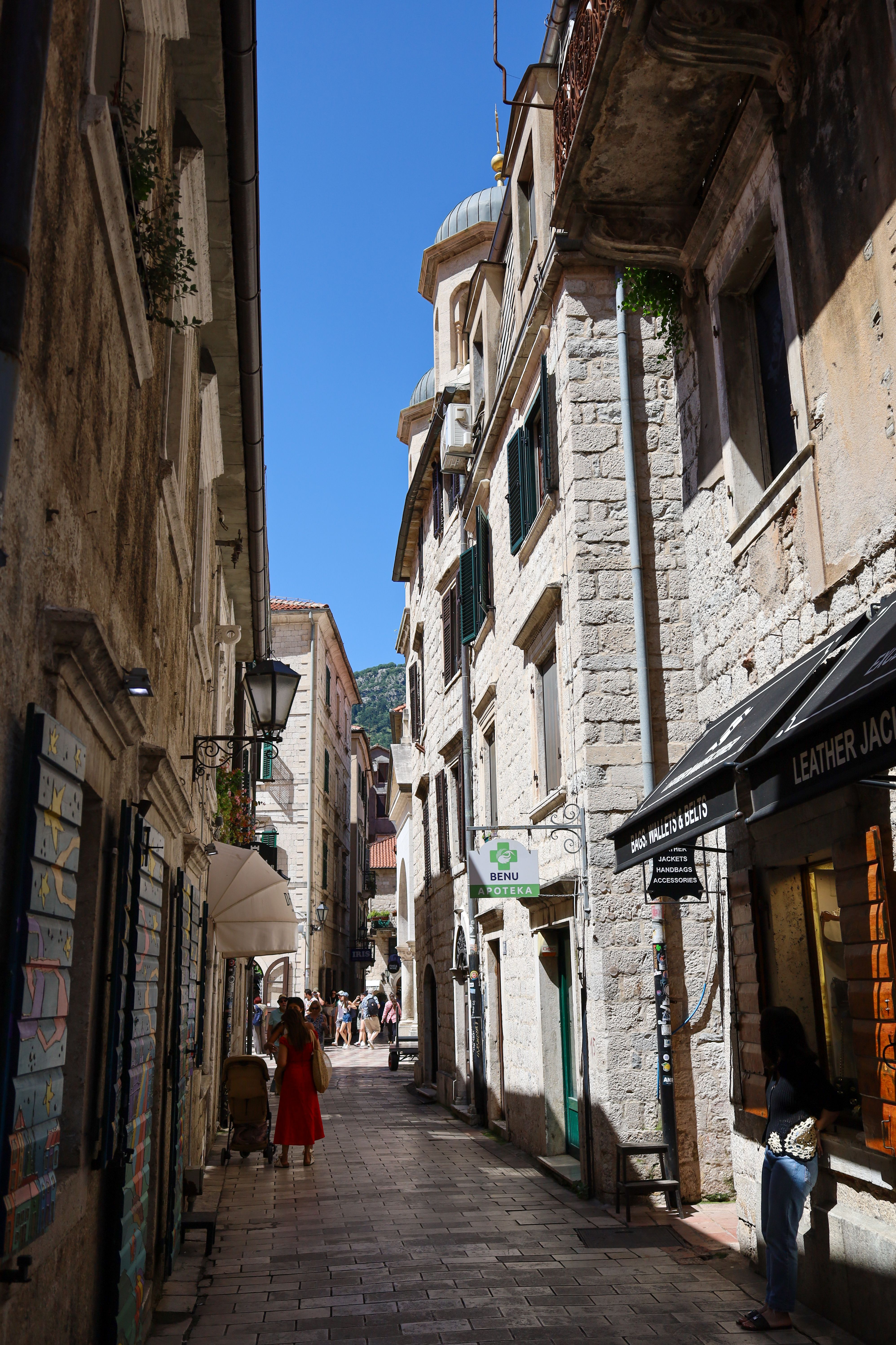 Steegje in Kotor, Montenegro