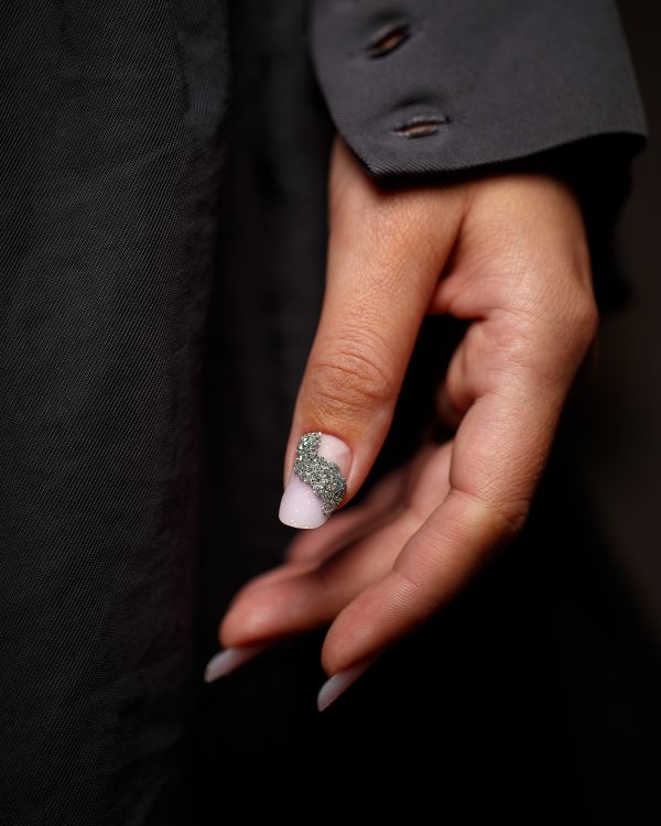 Silver glitter manicure