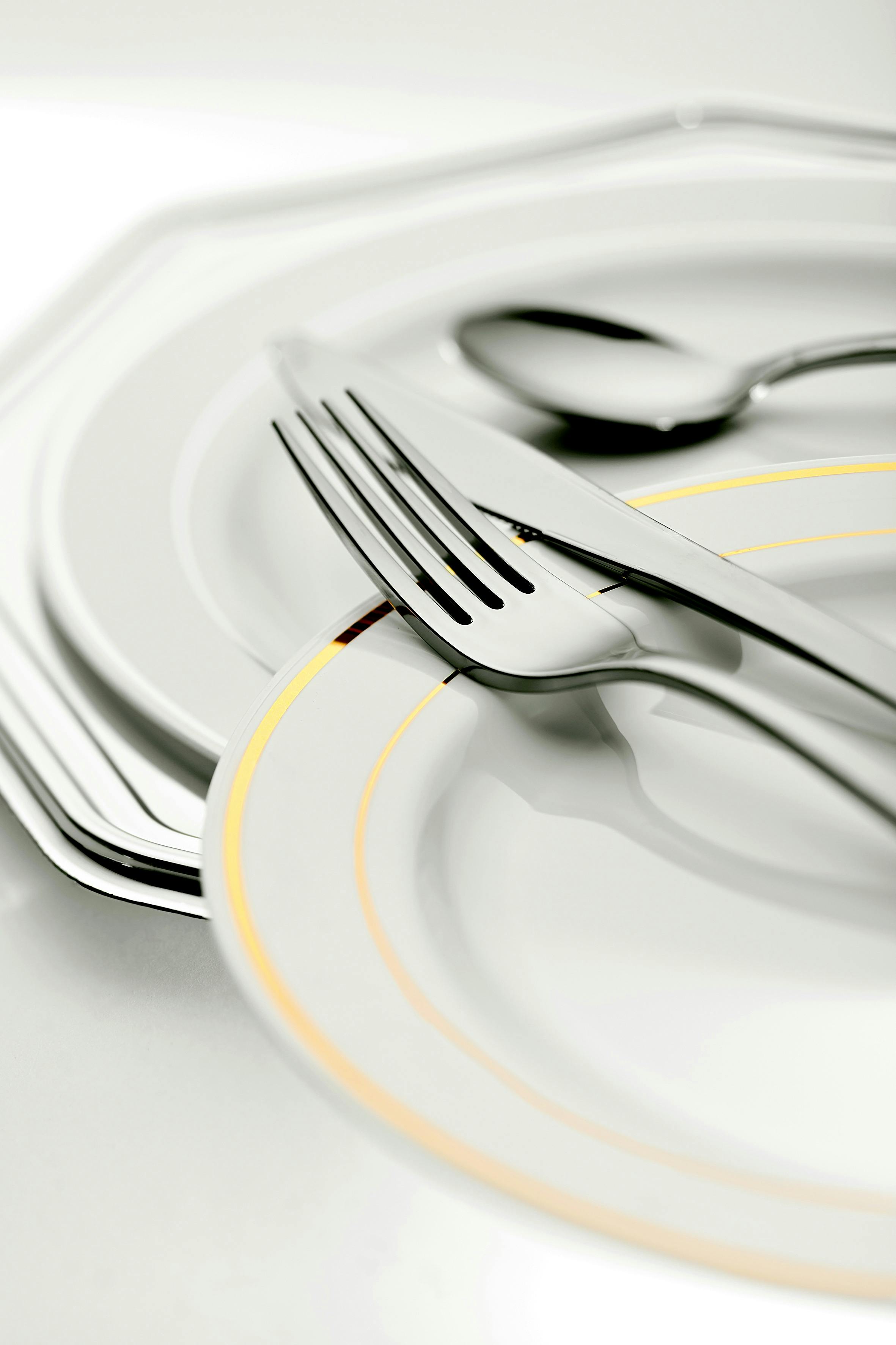 Perfect Place Settings for Dinner - Elevate Your Dining Experience with Style and Elegance