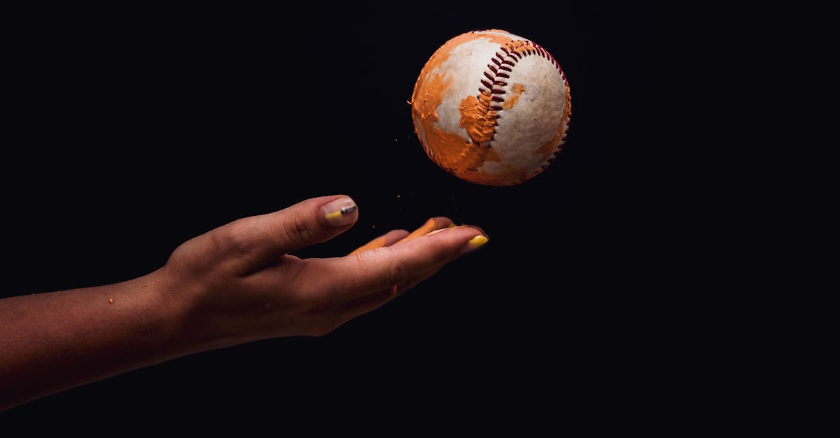 How to throw a baseball more accurately