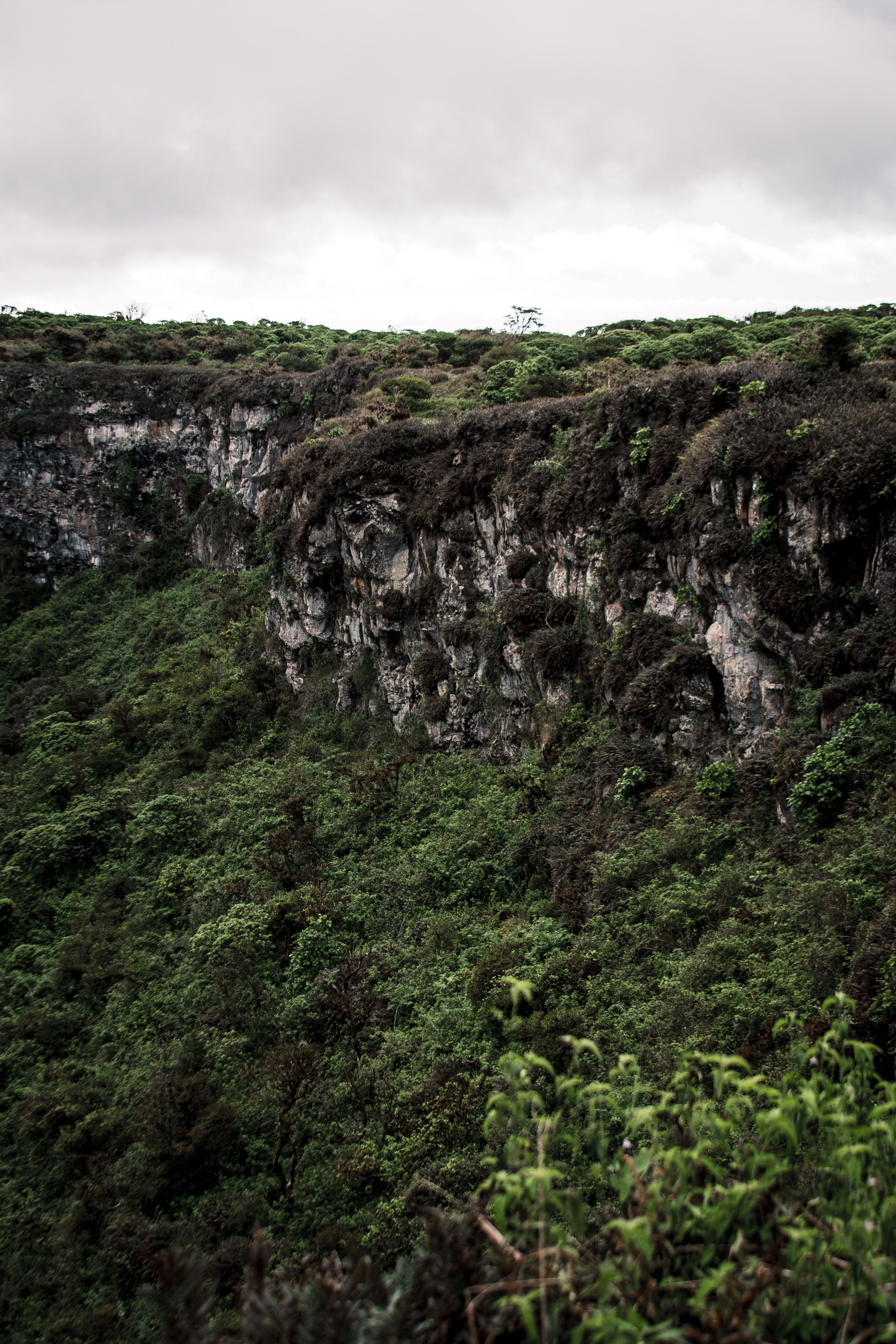 Cliffs and landscape near Hell's Gate National Park