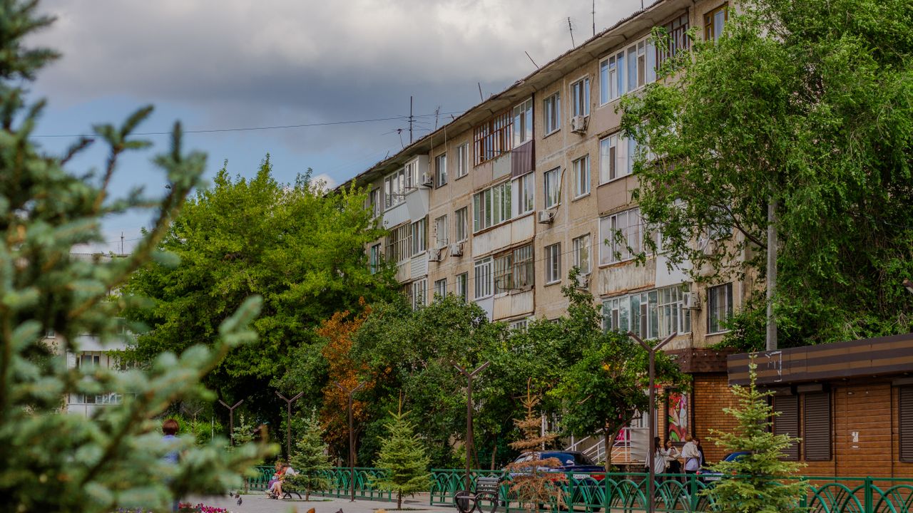 Residential apartments in a city neighborhood Residential apartment buildings and neighborhood used to compare housing costs between cities