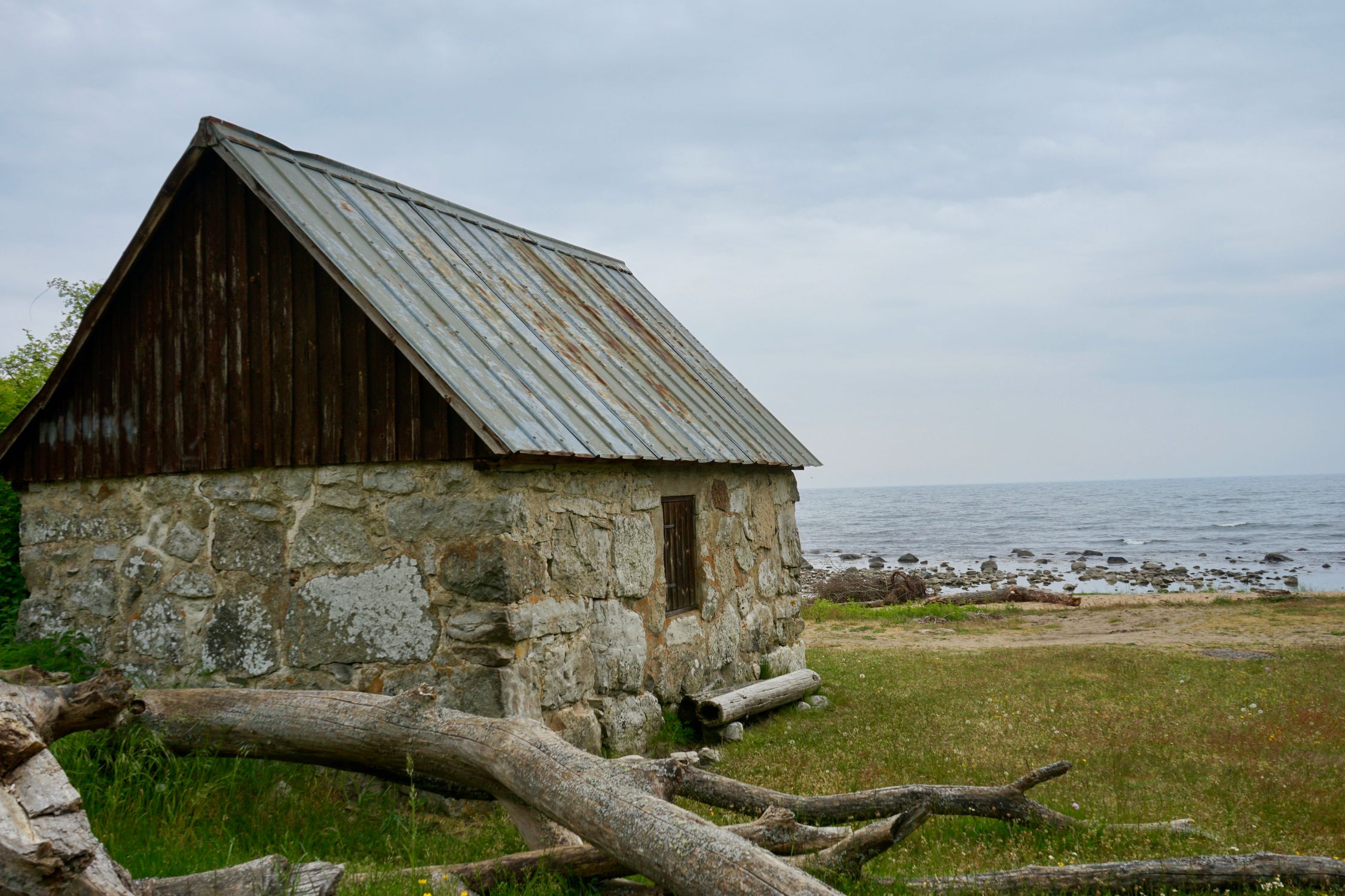 Coastal Stone Cottage · Free Stock Photo
