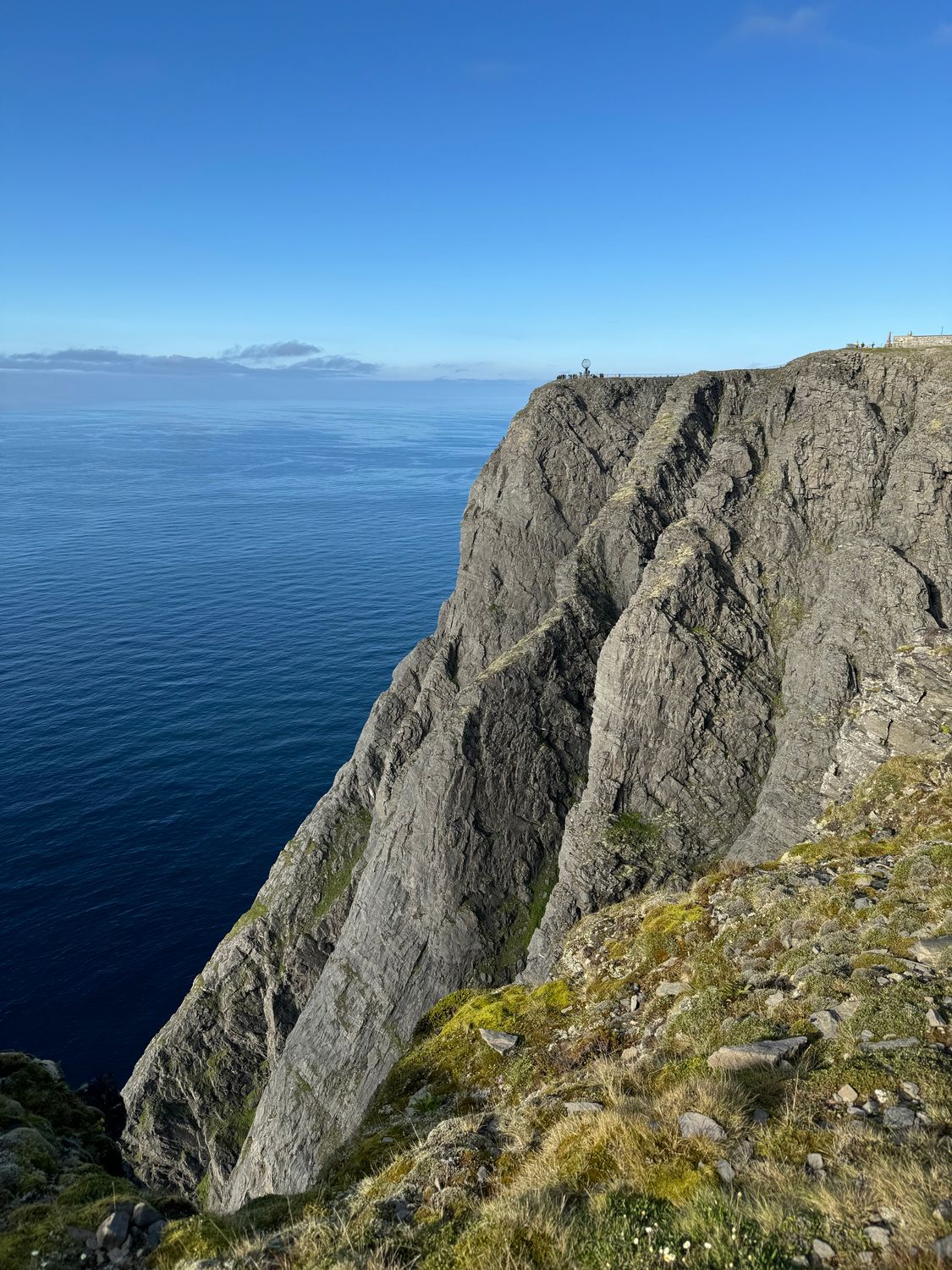 The cliffs of the norwegian coast · Free Stock Photo