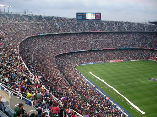 Estádio de futebol lotado