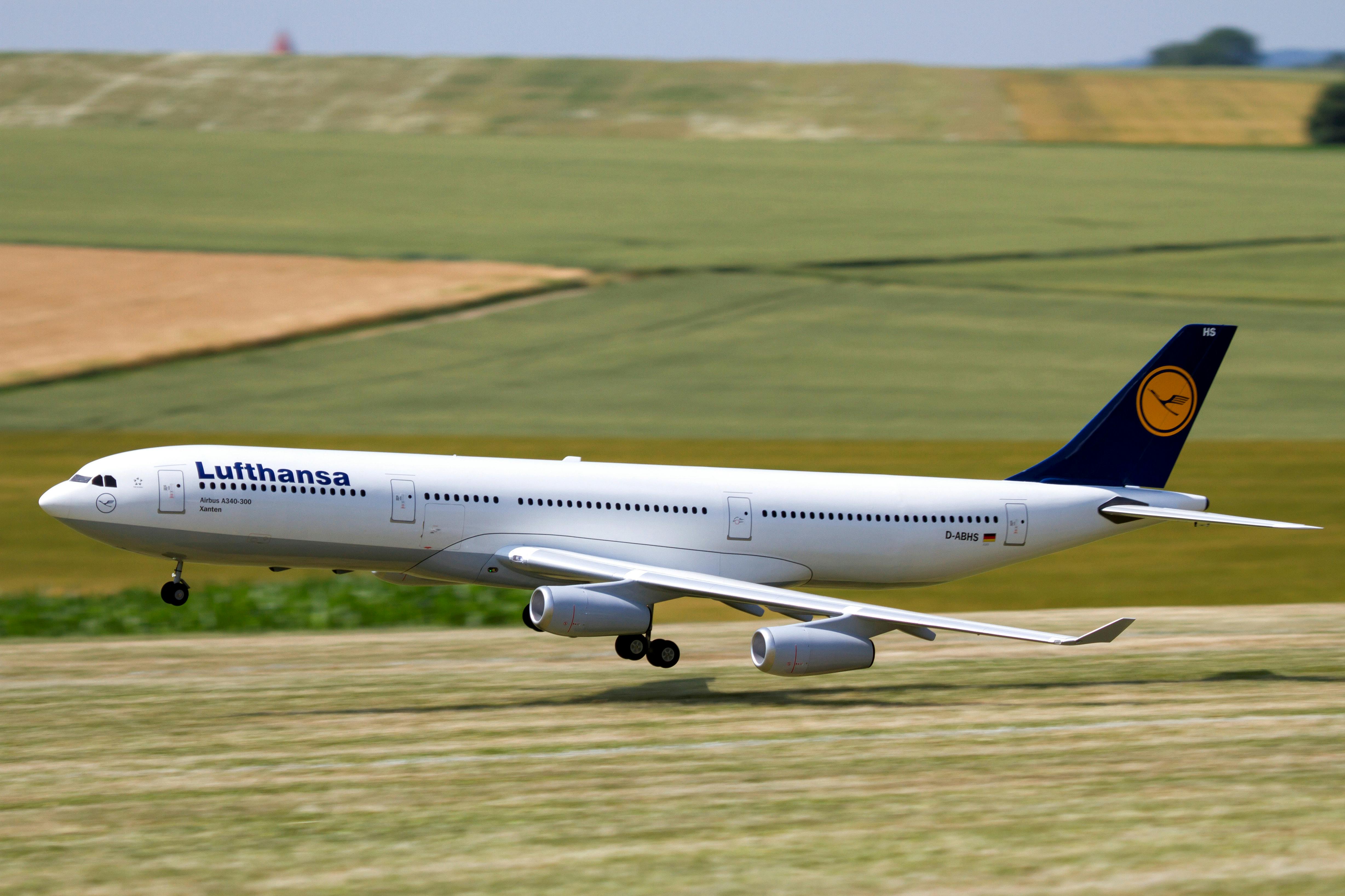 landing rc model of airbus a340