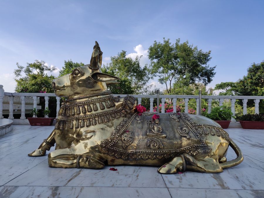 Monolithic Nandi Statue photo 4