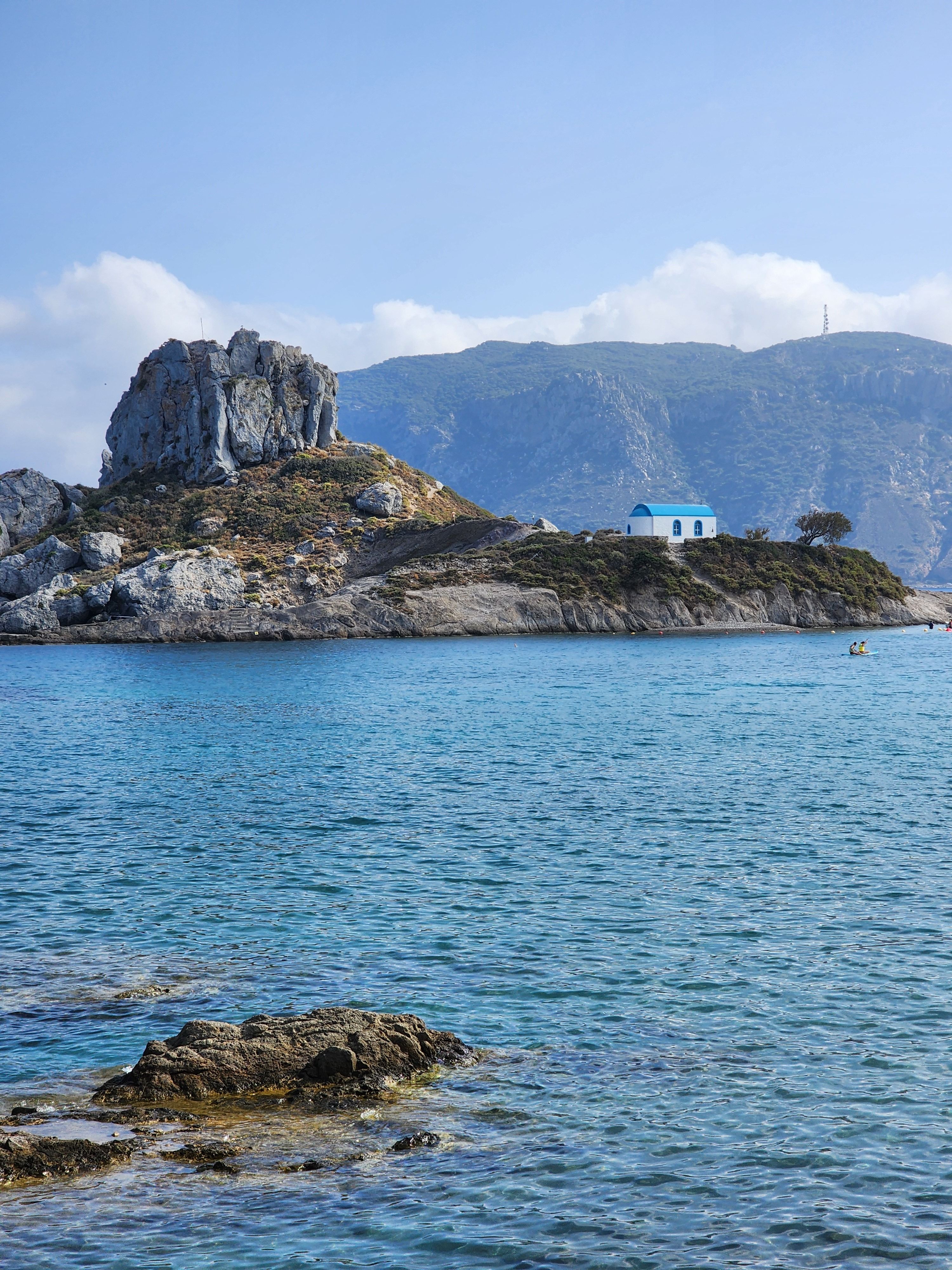 Rock Formation on the Island · Free Stock Photo