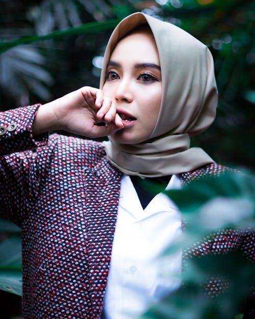 Women's Brown Hijab Veil