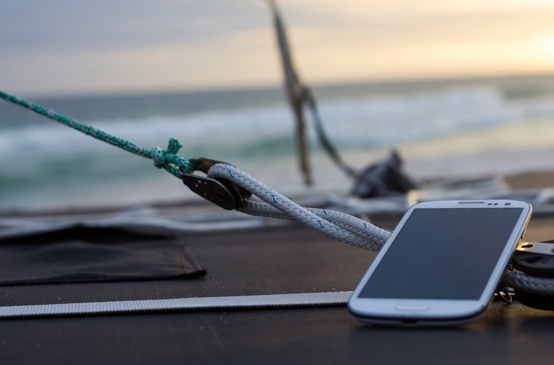 Δωρεάν στοκ φωτογραφιών με smartphone, βάρκα, θάλασσα
