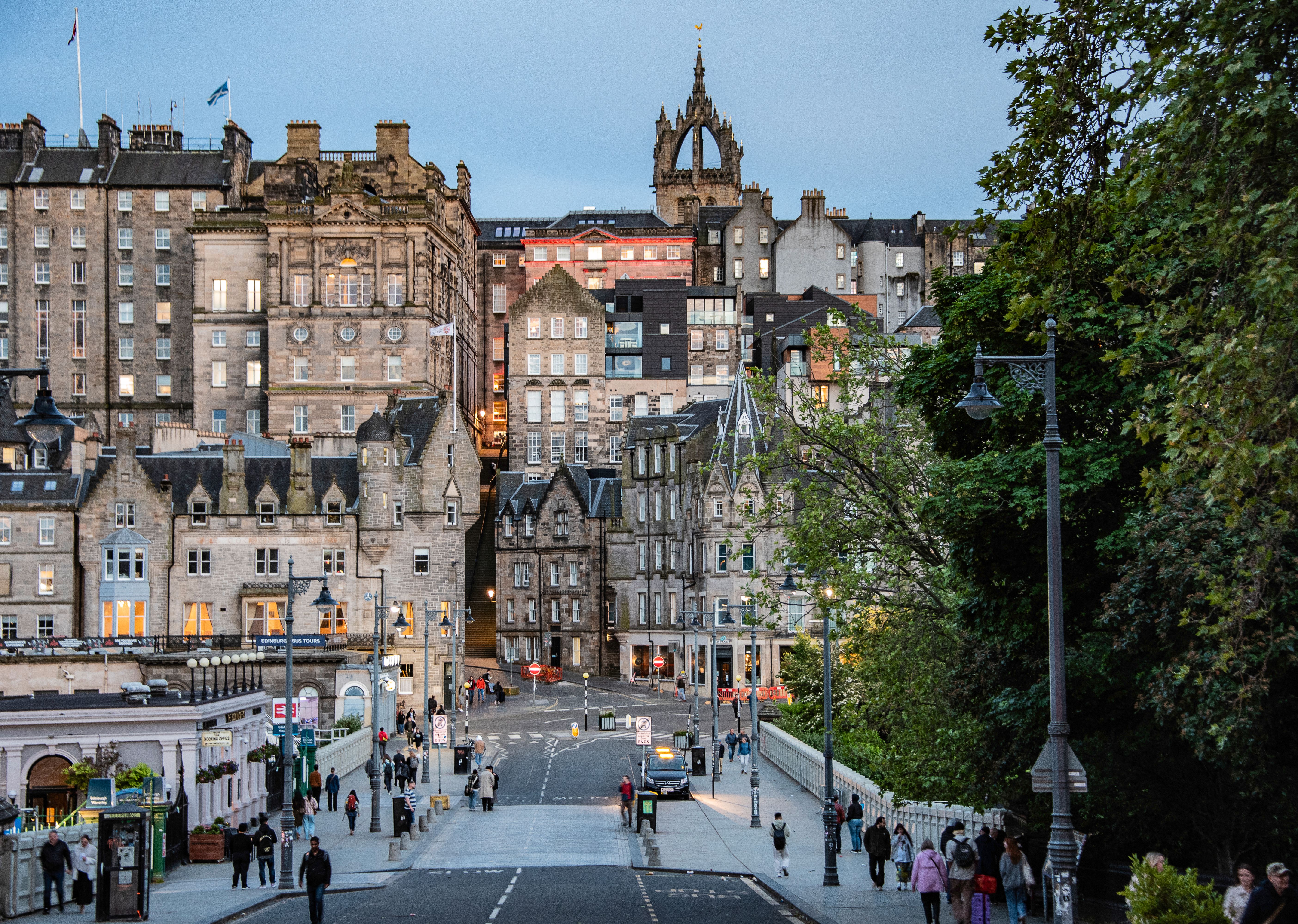 Castle Luxury Hire – Car Rental in Edinburgh | Edinburgh