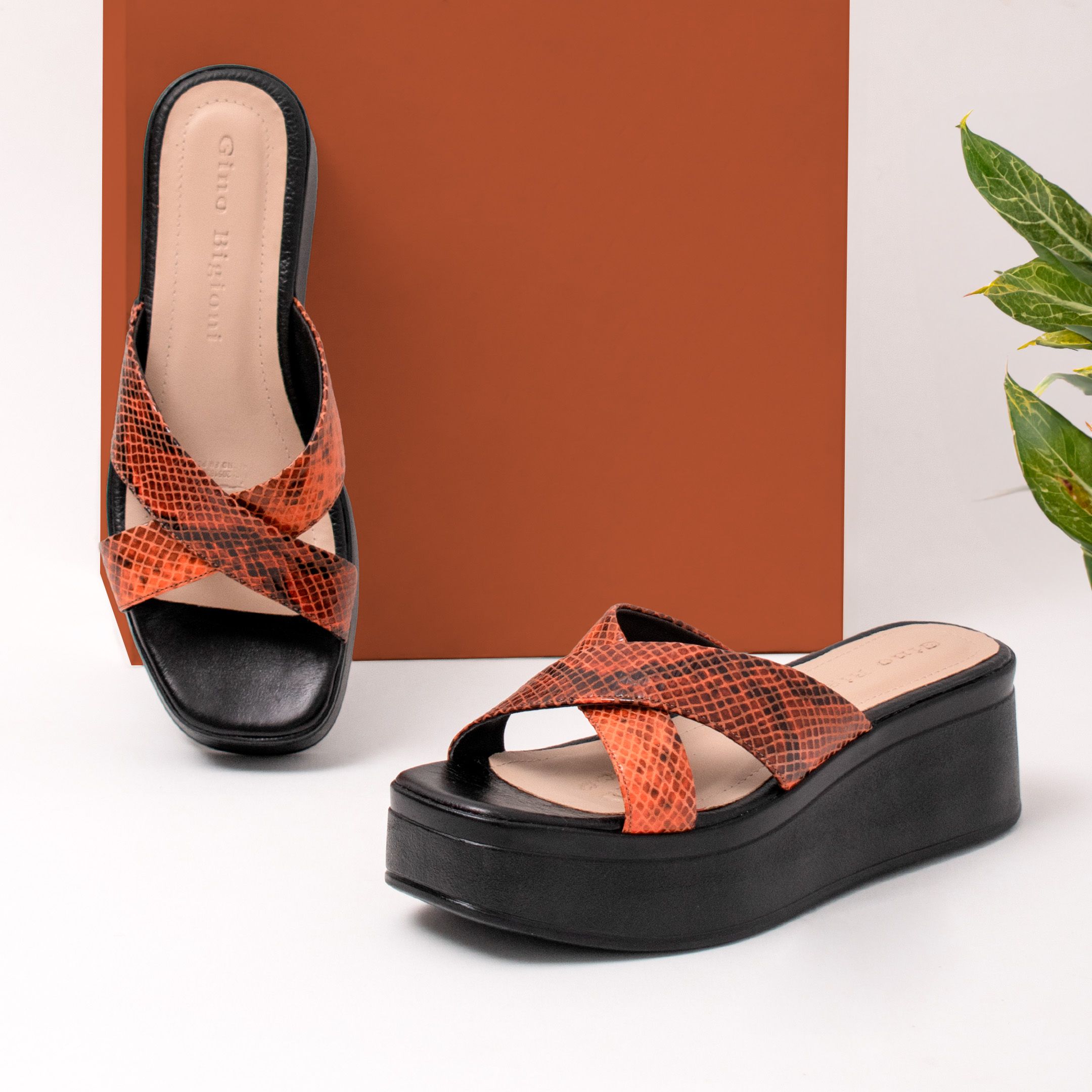 Palm Platform Sandal