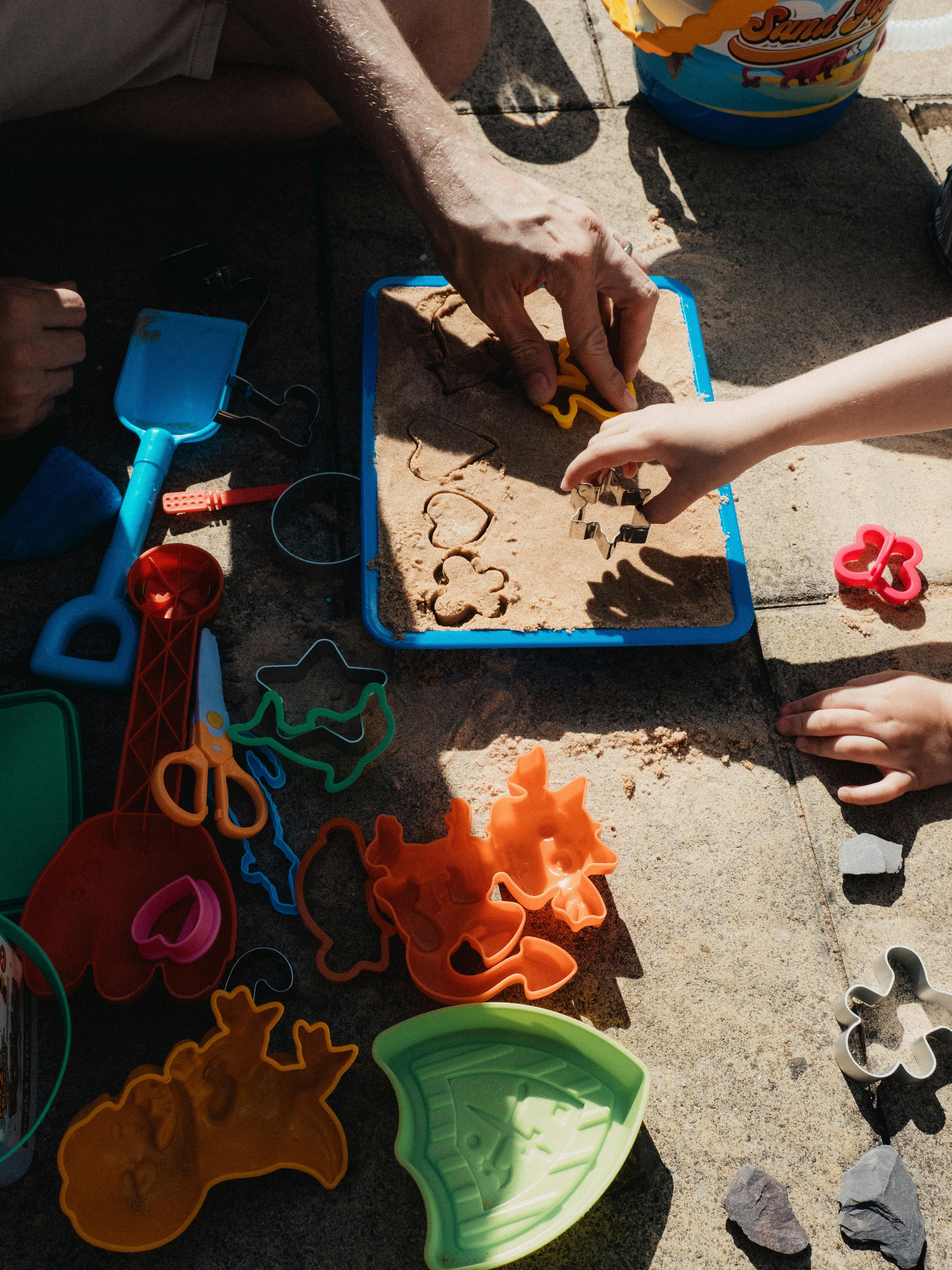 32 Ways To Keep The Kids Occupied