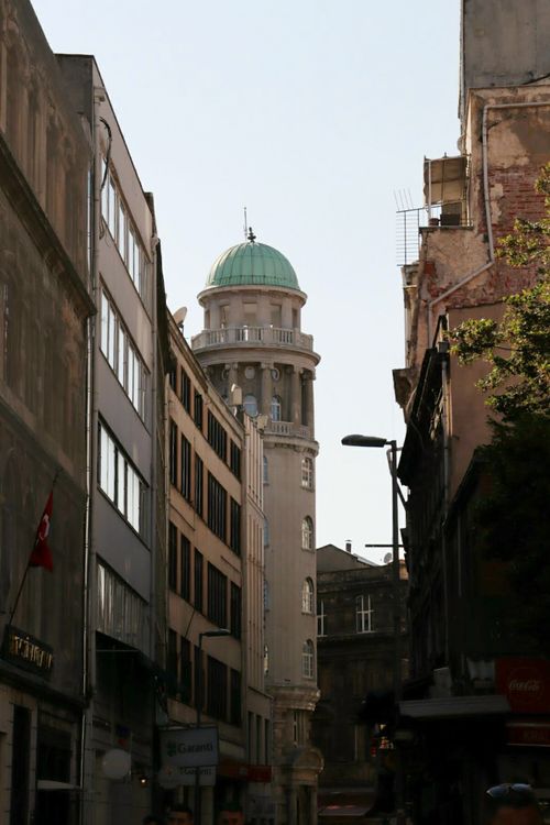 Free A captivating view of the Deutsche Orient Bank in a historic Istanbul street with architectural charm. Stock Photo