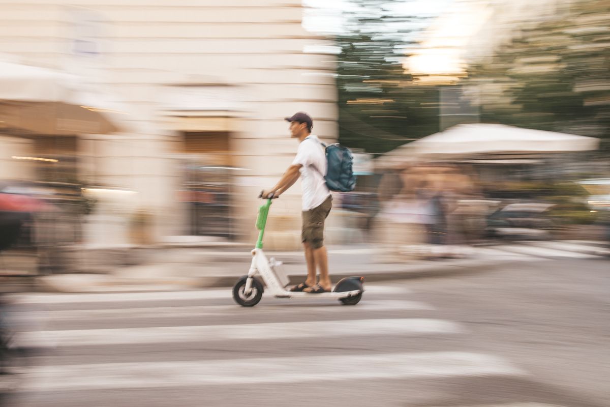 Monopatines Eléctricos: ¿Amigos o Problemas en la Ciudad?