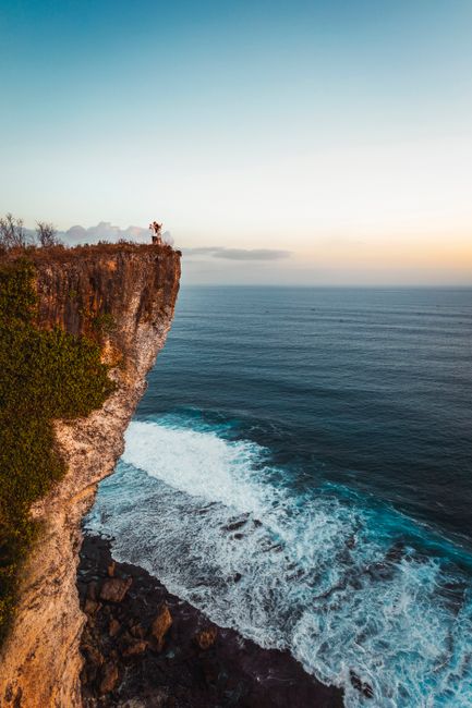 Uluwatu: Cliffs, Temples, and Epic Waves Uluwatu: Cliffs, Temples, and Epic Waves