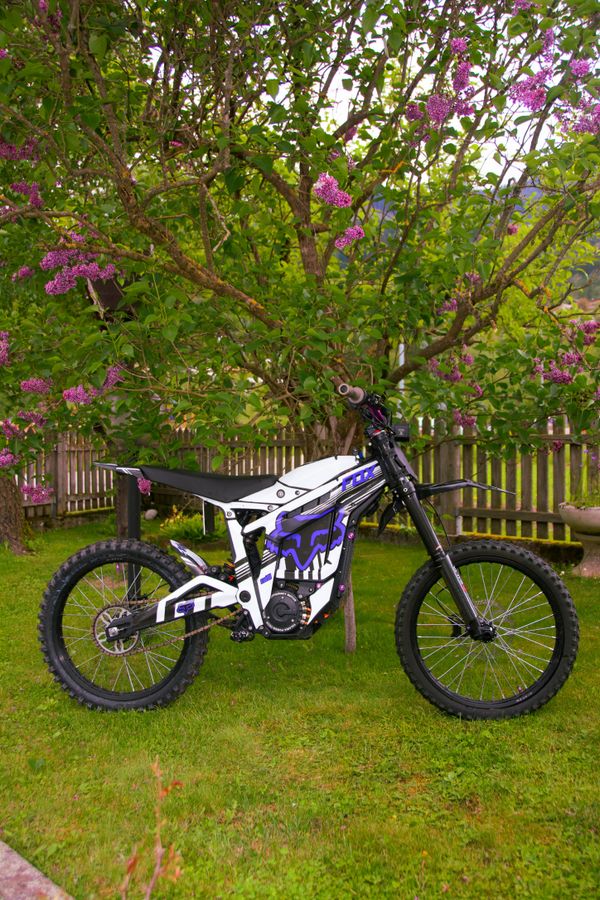 Custom white and purple Sur-Ron build