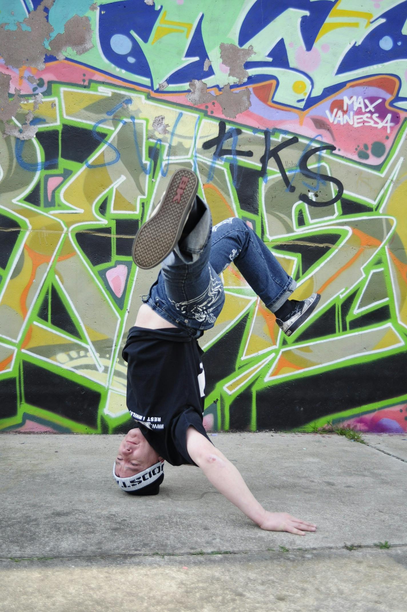 ダンス フリーズ ブレイクダンスの無料の写真素材 ダンス フリーズ ブレイクダンスの無料の写真素材