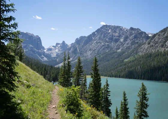 Granite benches and alpine lakes on the Pinedale side of the Wind River Range