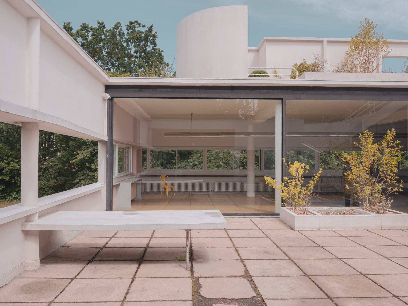 How to photograph a home with a flat roof