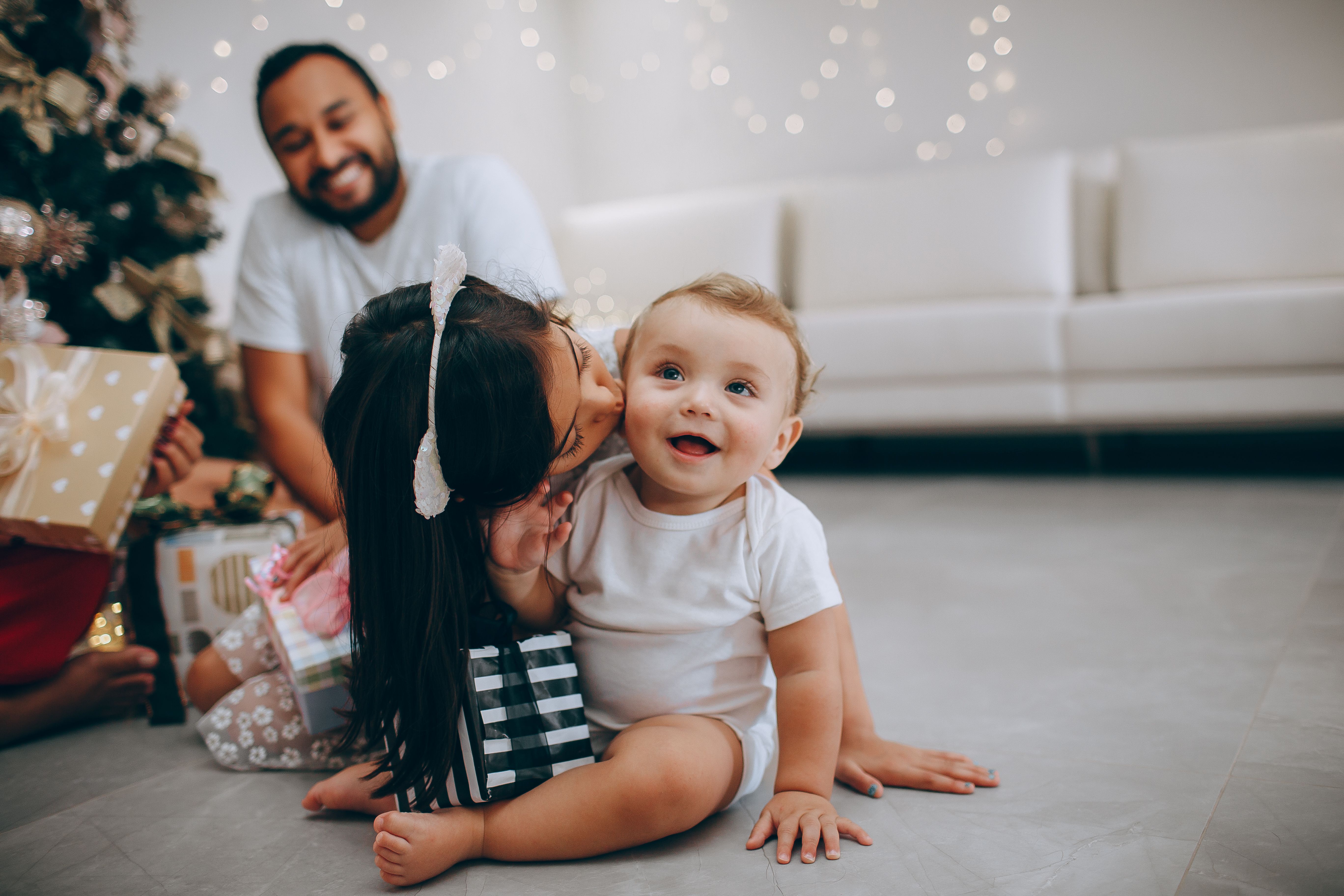 Youtuber Vardoc y su pareja crean plataforma para aportes por el nacimiento de su primer hijo