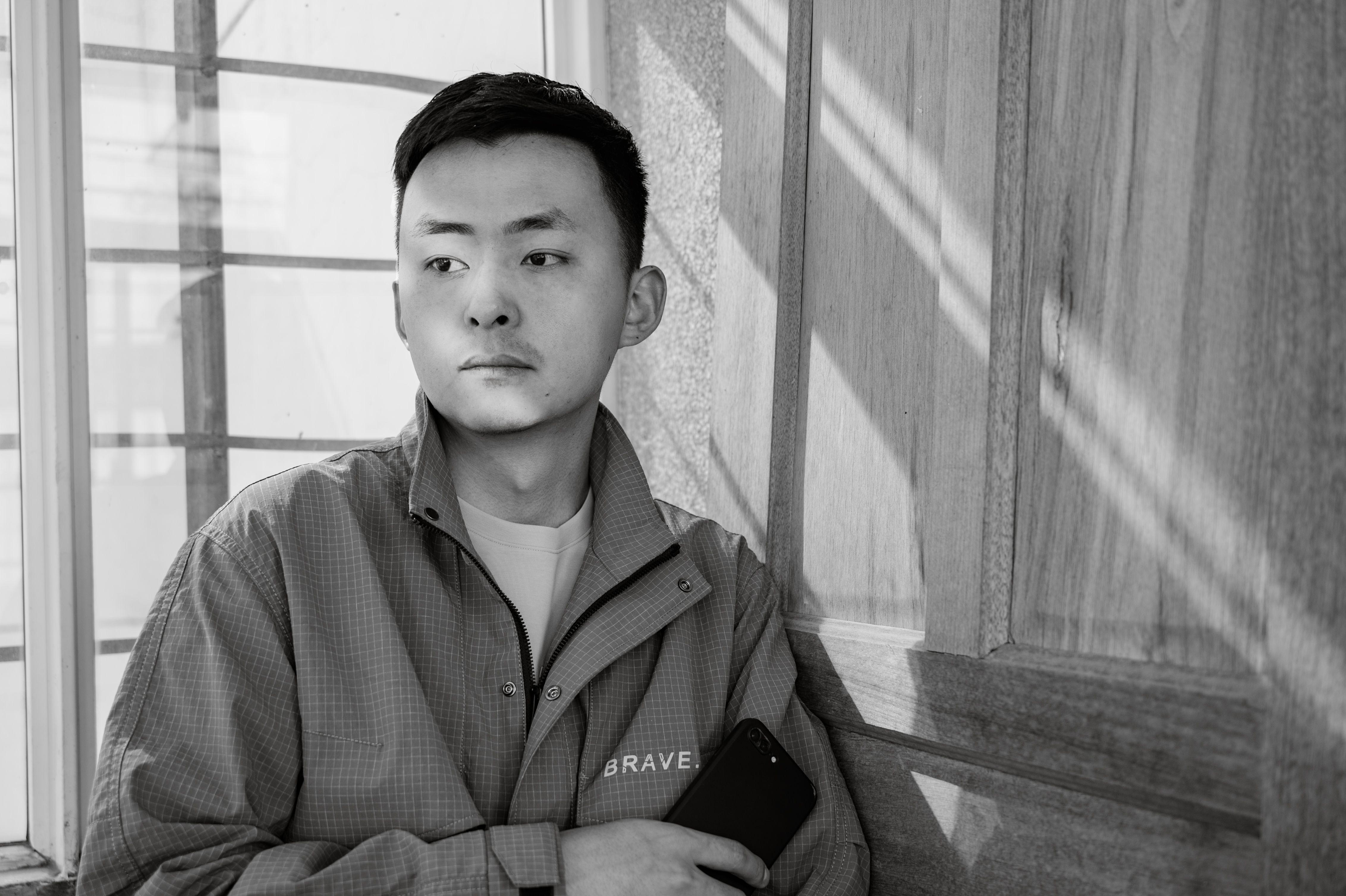真正内心强大的人 都敢让自己先 情感配图