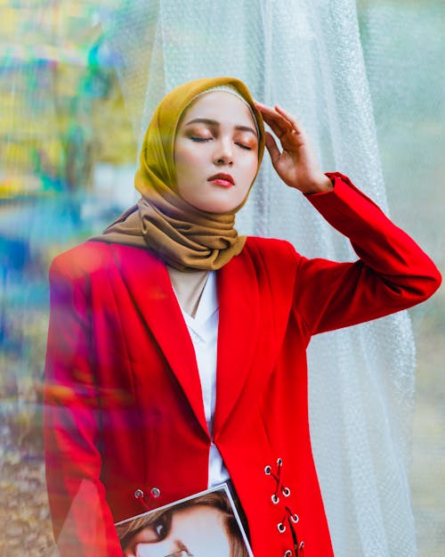 Free Woman in Yellow Headscarf Stock Photo