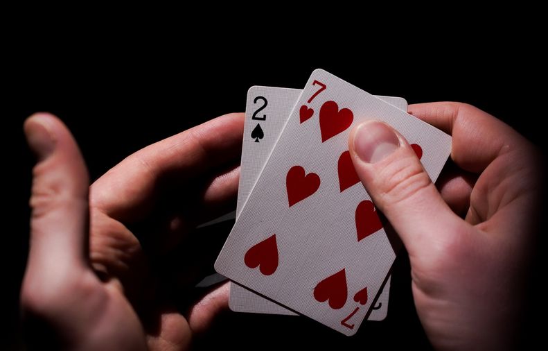 Online Casino: Spielautomaten und Live-Spiele im Überblick