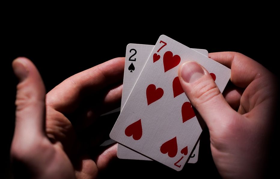 Online Casino: Spielautomaten und Live-Spiele im Überblick