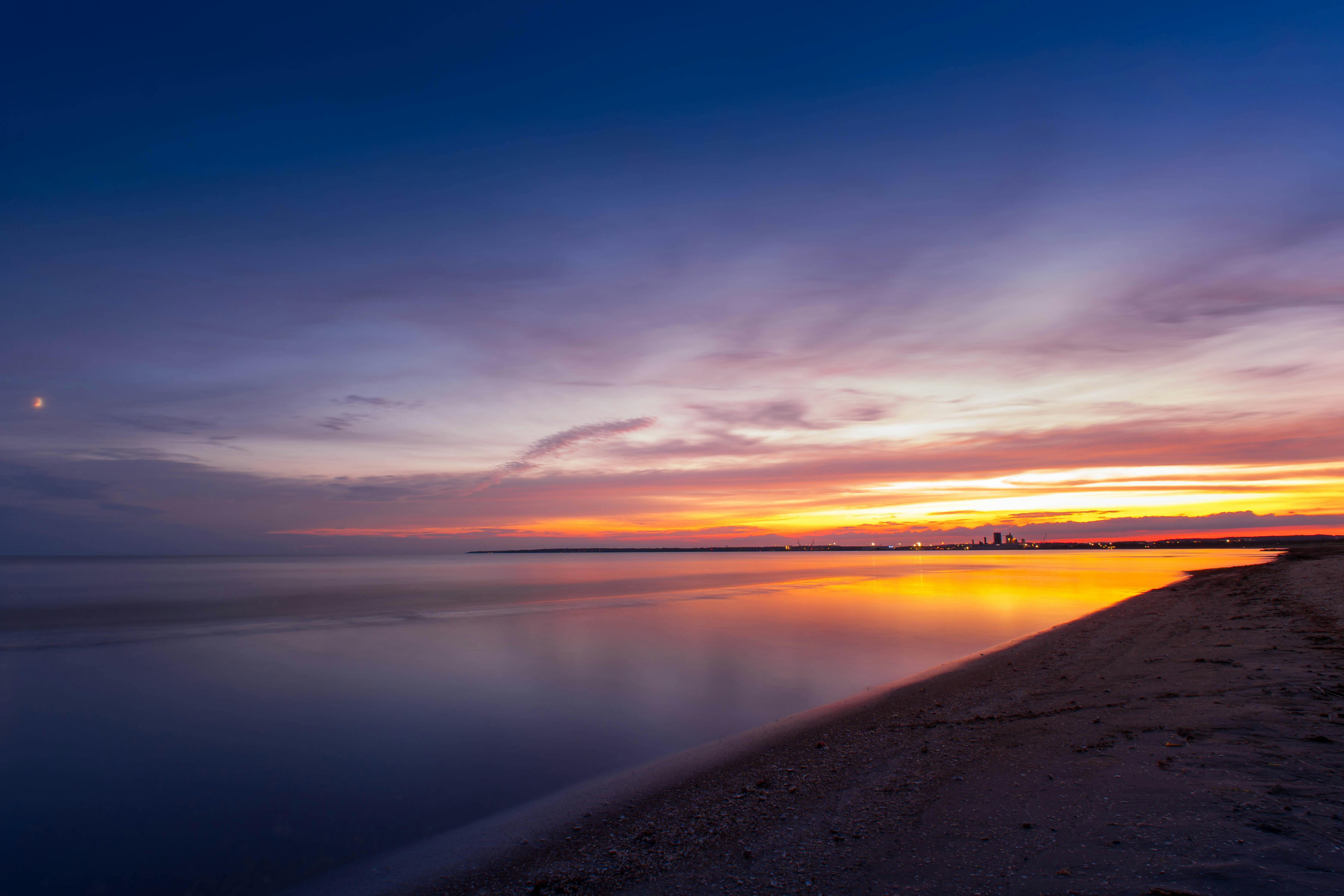 26. Teluk Cempedak, Kuantan Relaksasi di Pantai Timur