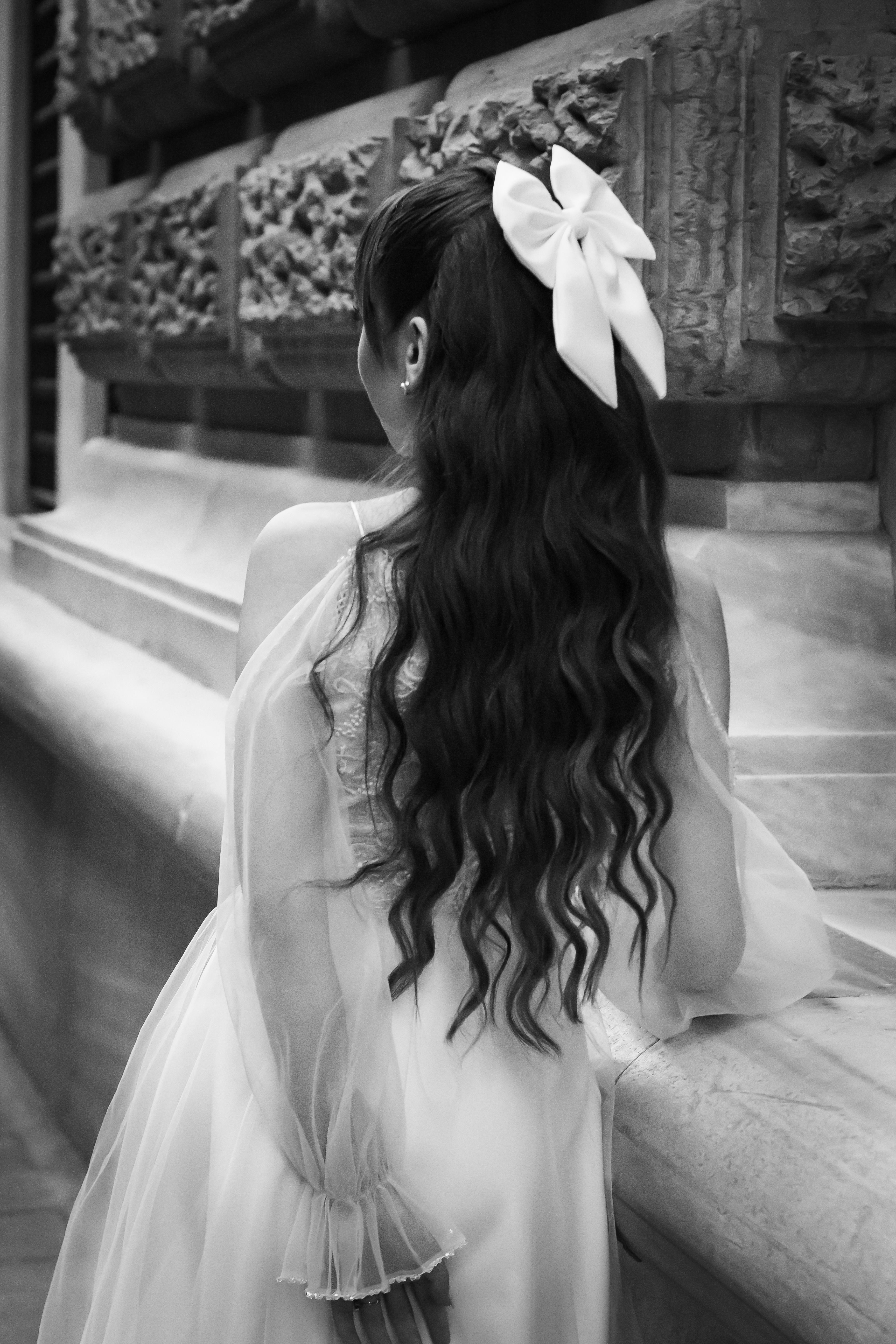 A woman with long hair and a white dress · Free Stock Photo