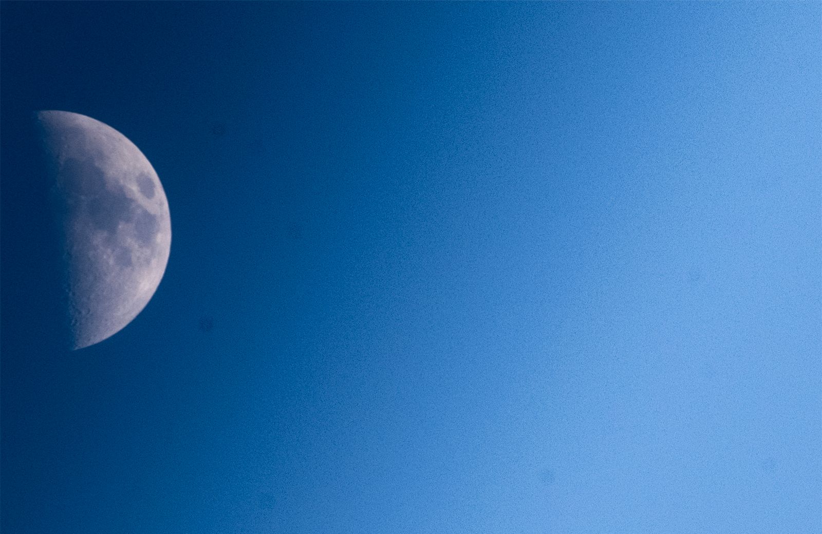 Lunaire