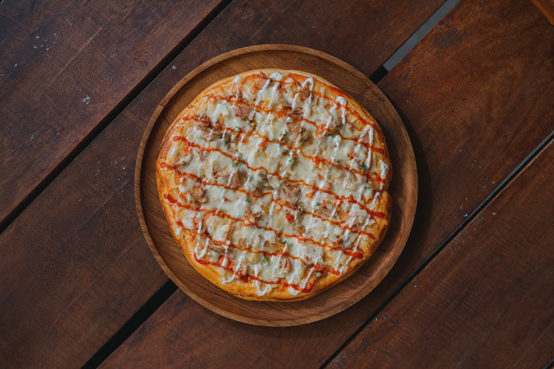 Pizza Sur Plateau De Nourriture