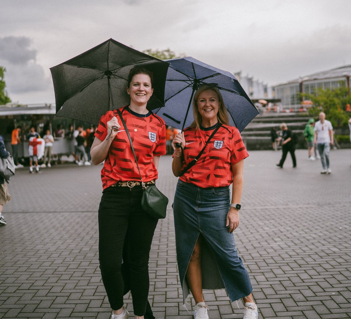 600.000+ Nakte Frauen Bilder und Fotos