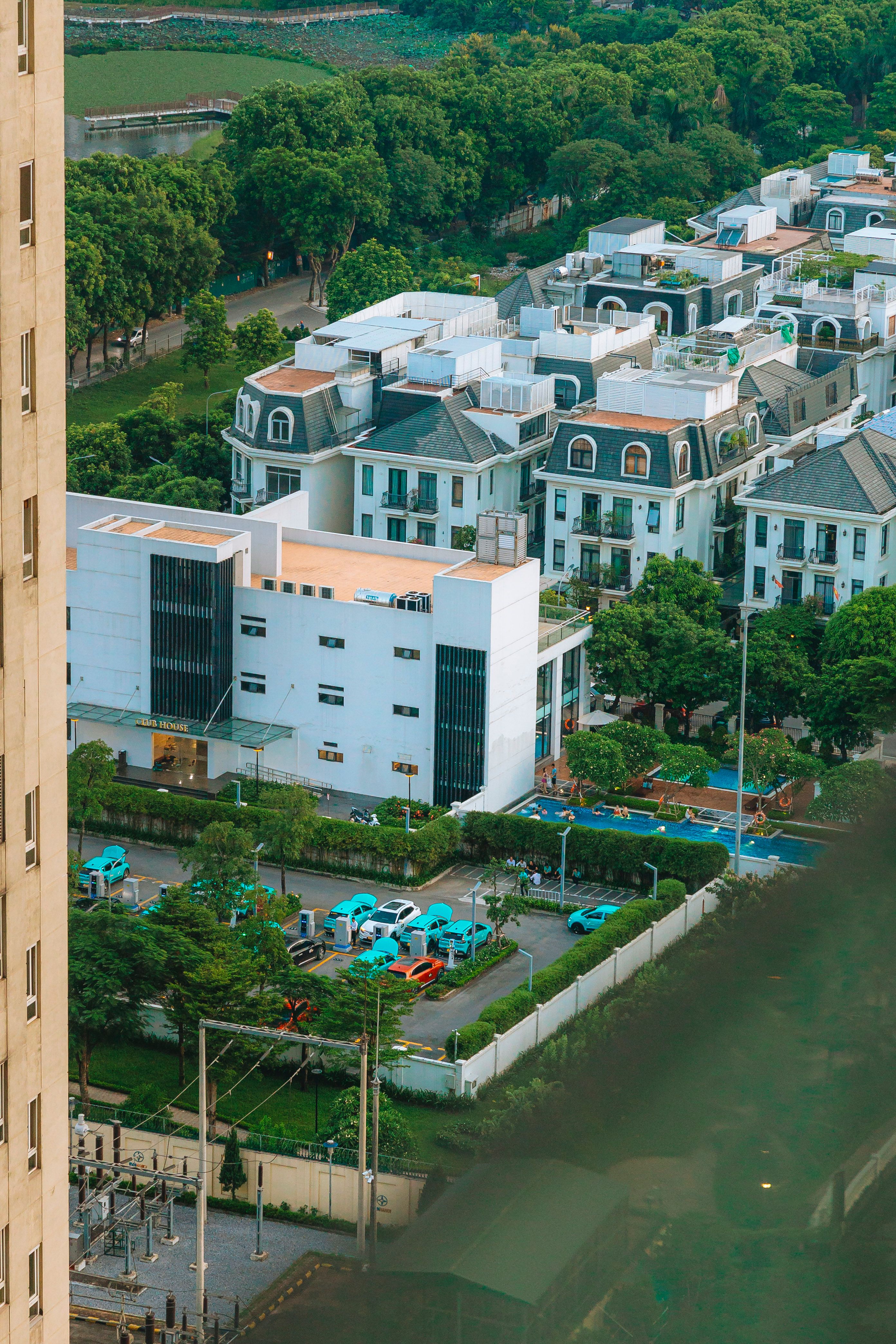 Neighbourhood with Small Tenements and Apartment Buildings · Free Stock ...