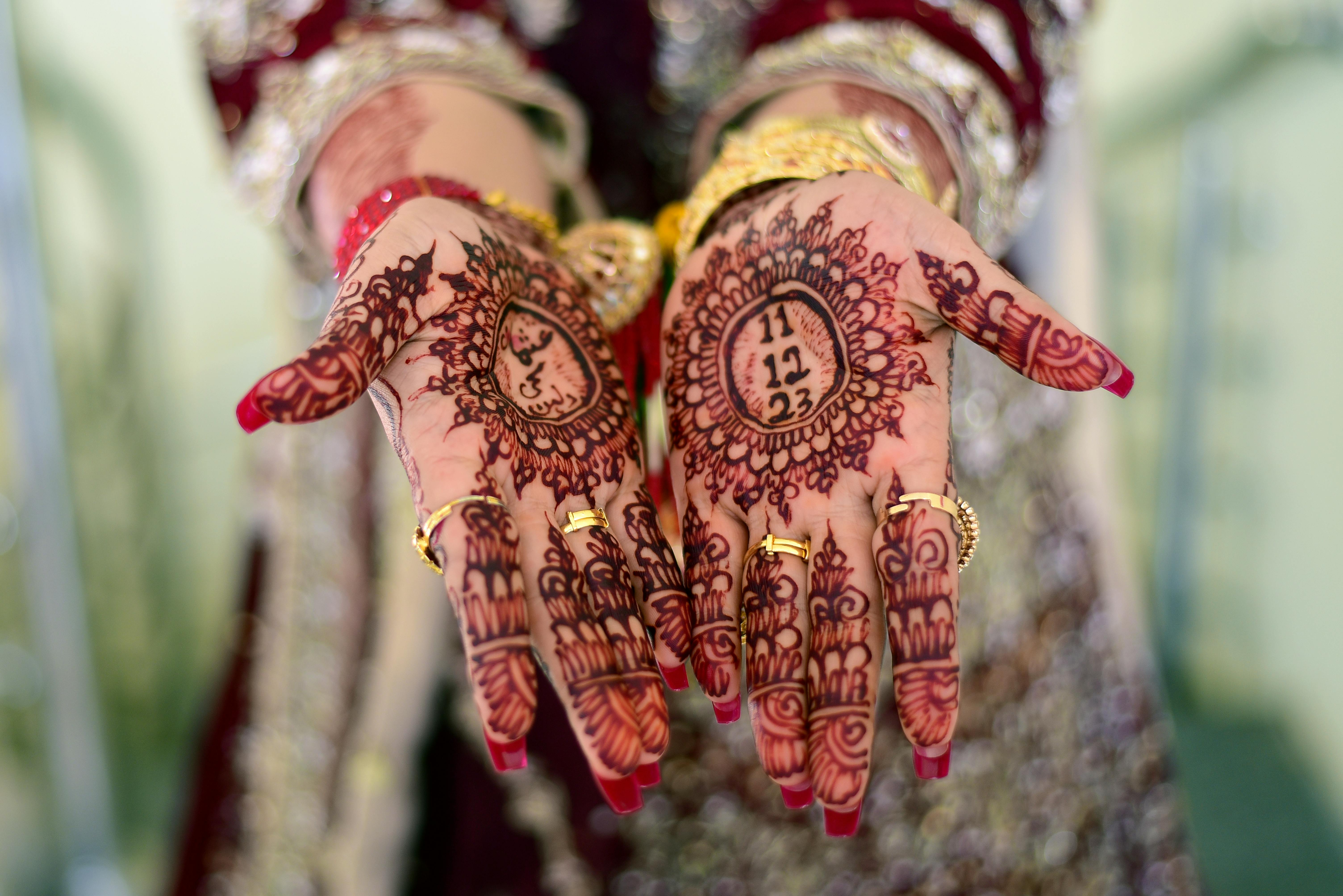 wedding couple hand mehndi