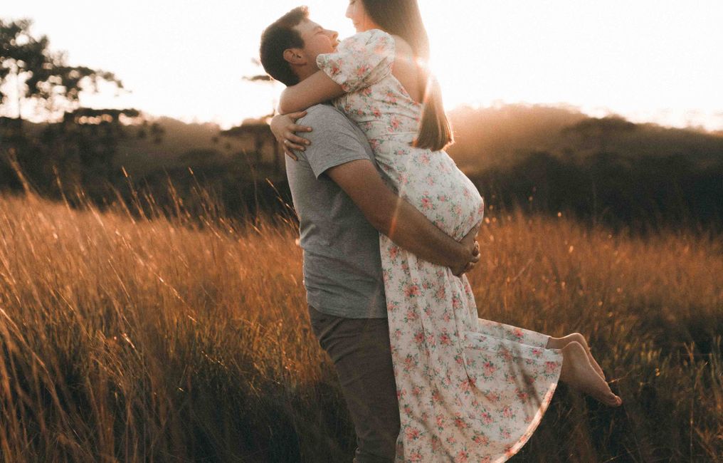 Online dating: starting a conversation on a niche platform