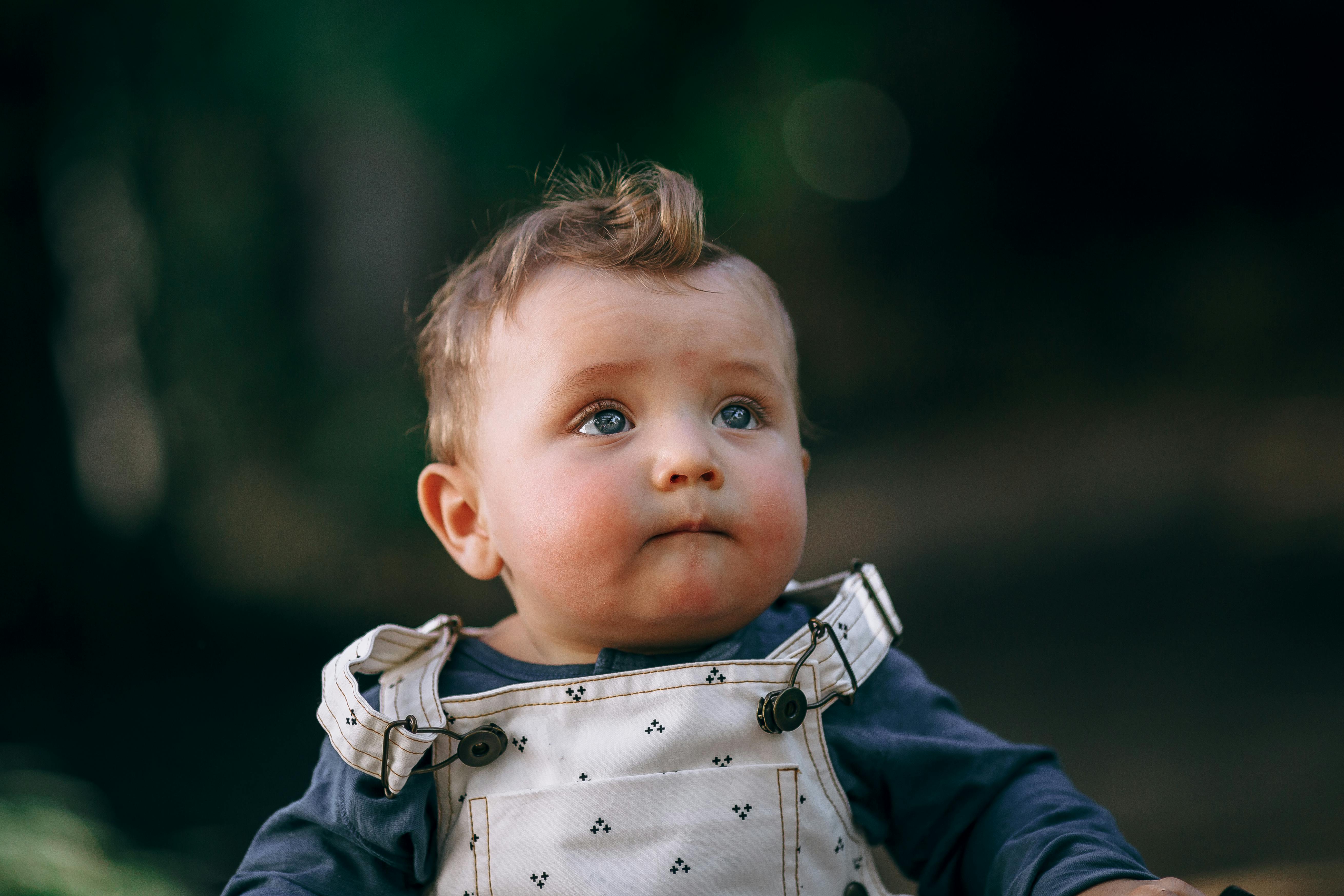 Baby Groeisprongen: Complete Gids van Wonder Weeks met Schema en Tips (2026)