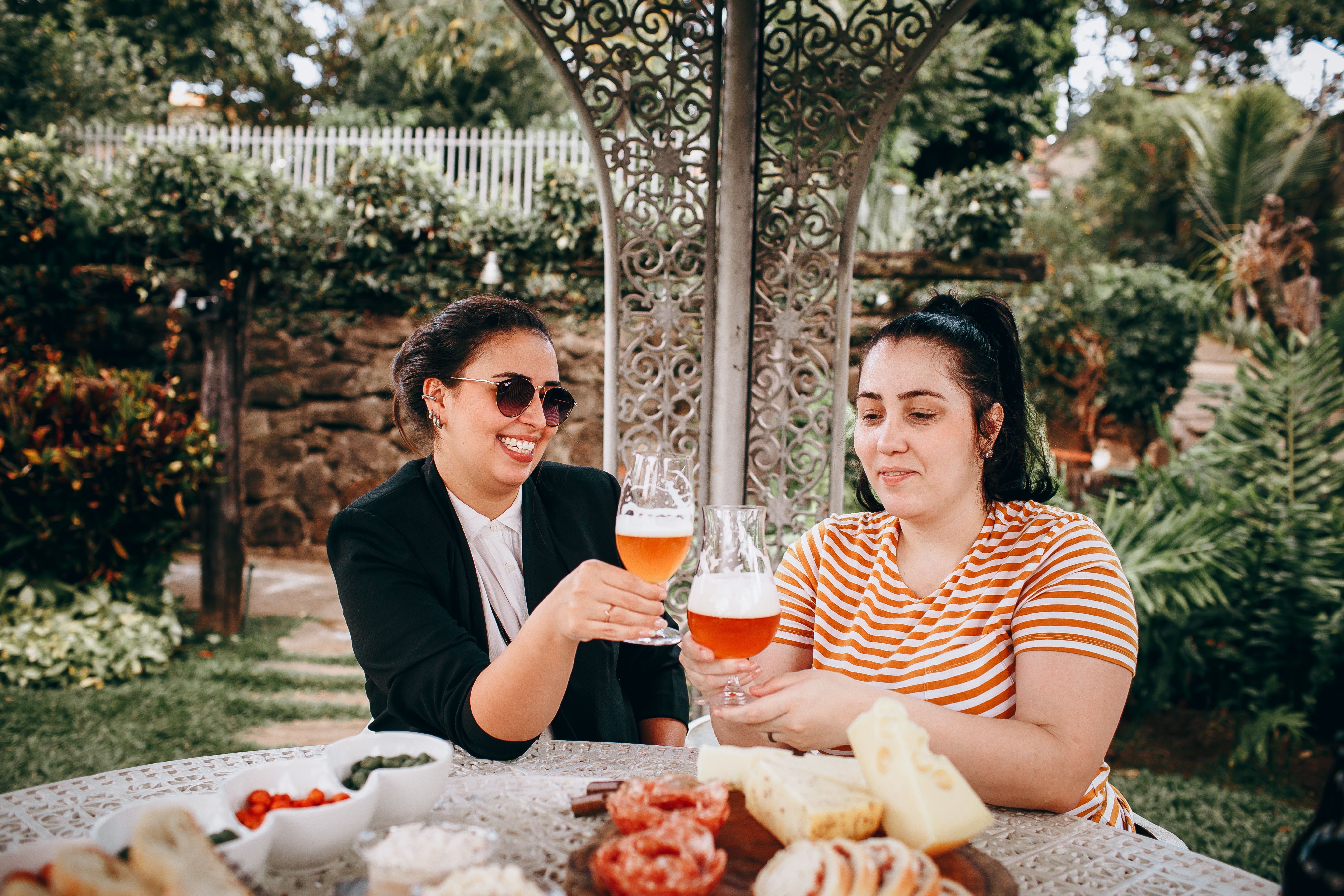 Garden brunch with drinks and food