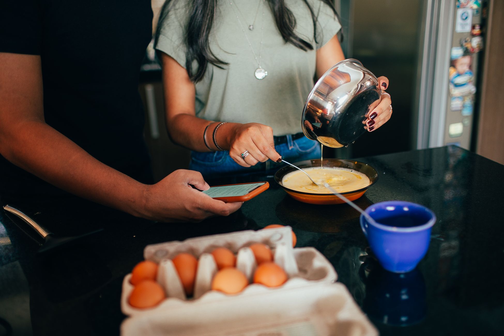 Influencers op de Krim tonen impact oorlog met tekorten